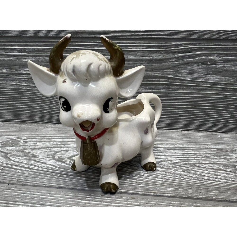 Vintage Ceramic Goofy Cow Creamer Retro Midcentury Country Farmhouse 4.5” READ
